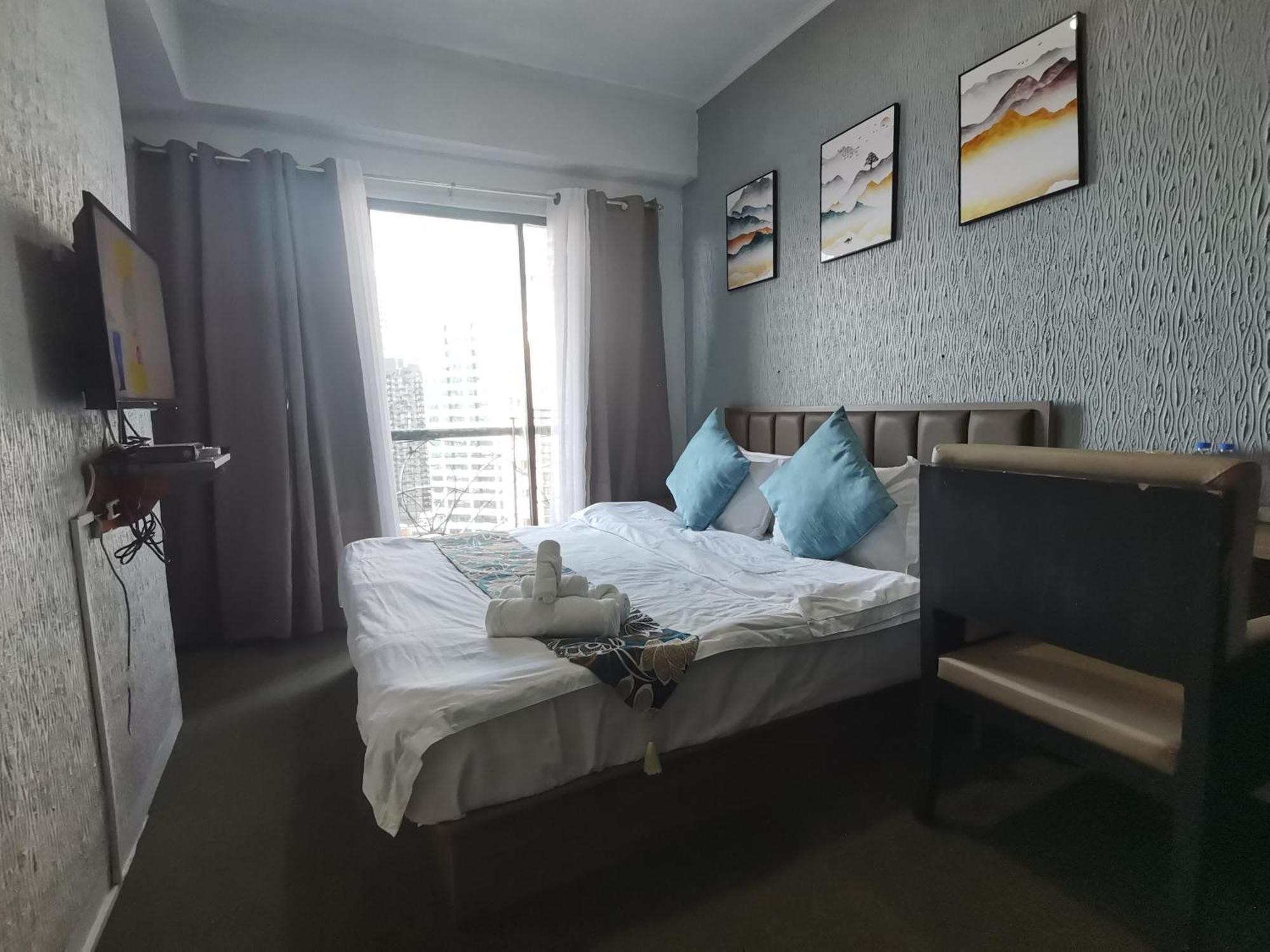 Warm Makati Aparthotel Makati City Kültér fotó